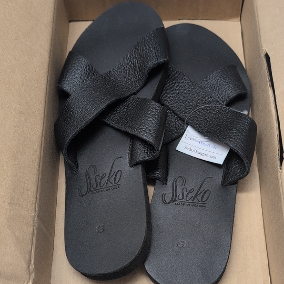 Sseko Shoes - Sseko Designs Black Crossover Leather Slide Sandals Size 8 New In Box